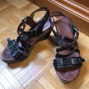 Naya leather sandals